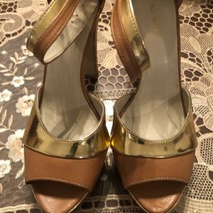 Nine West tan sandals size 6.